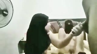 نيك الأم مع ابنتها - علاقة محرمة مستنيرة - سكس